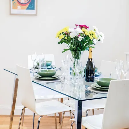 Spacious 4-Bed In St.John'S Wood London Exterior photo