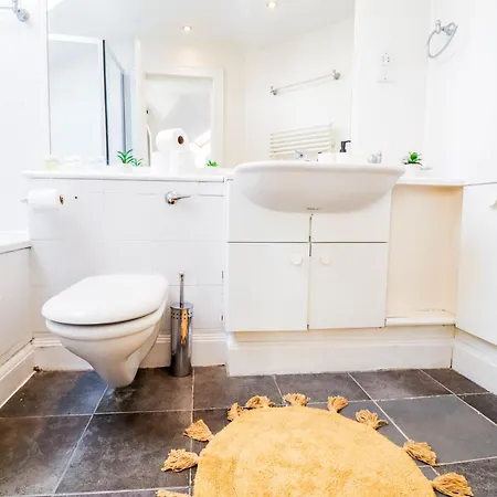 Spacious 4-Bed In St.John'S Wood London Exterior photo