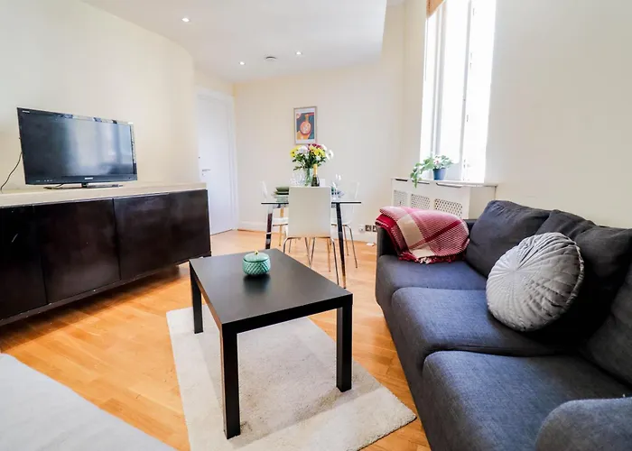 Spacious 4-Bed In St.John\'S Wood